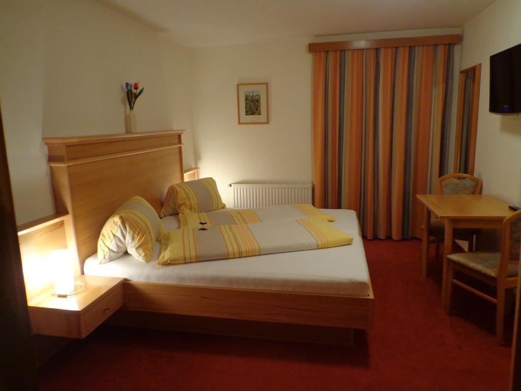 Jagerhaeusl Bed & Breakfast Ramsau am Dachstein Rom bilde